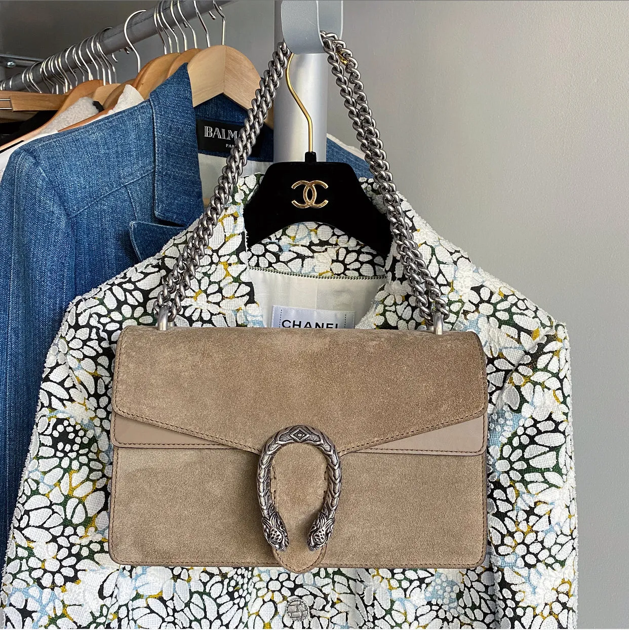 Gucci Beige Suede Small Dionysus Chain Shoulder Bag