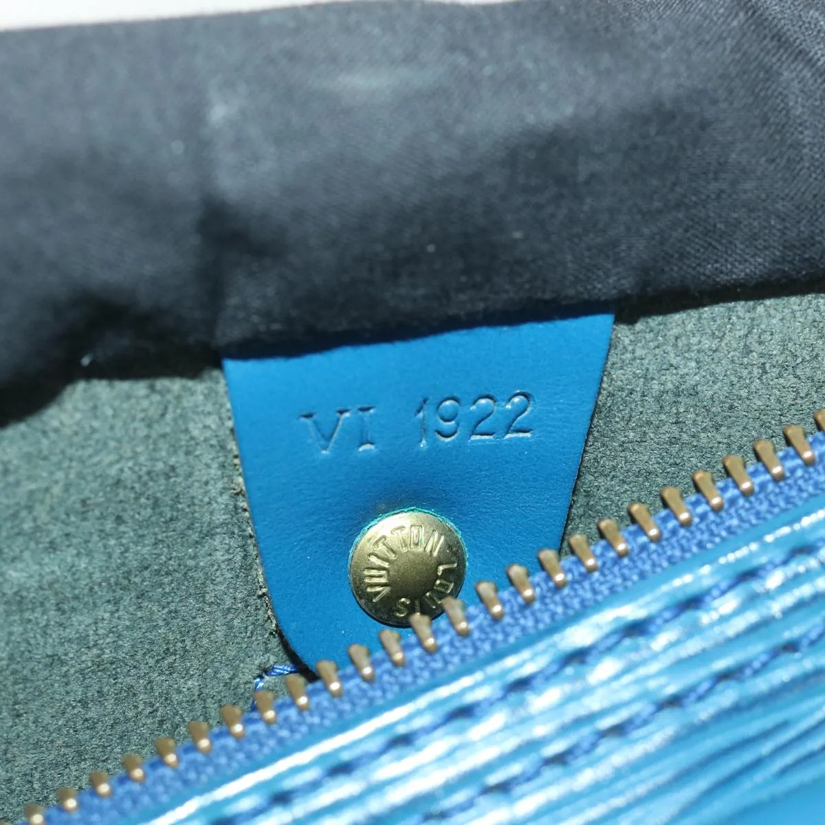 Louis Vuitton Speedy 25  Leather Handbag ()