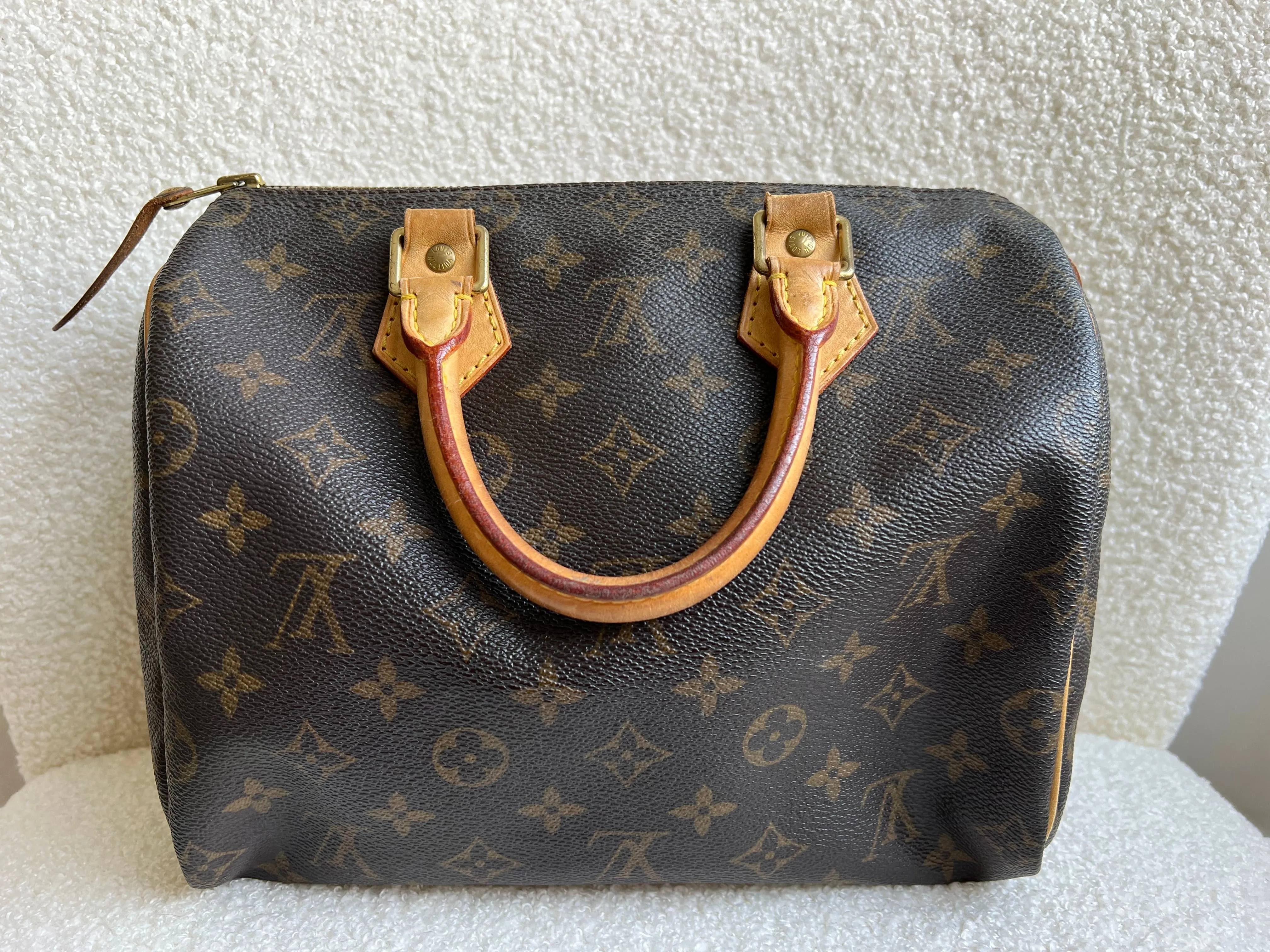 Louis Vuitton Speedy 25 Monogram (RRP £1070)